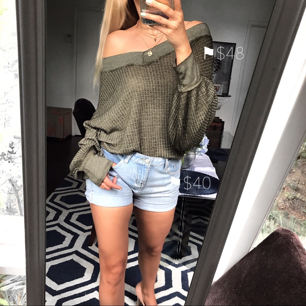 🆕 FREE PEOPLE LOOSE VNECK TOP IN CINDERED OLIVE! - Picture 7 of 11